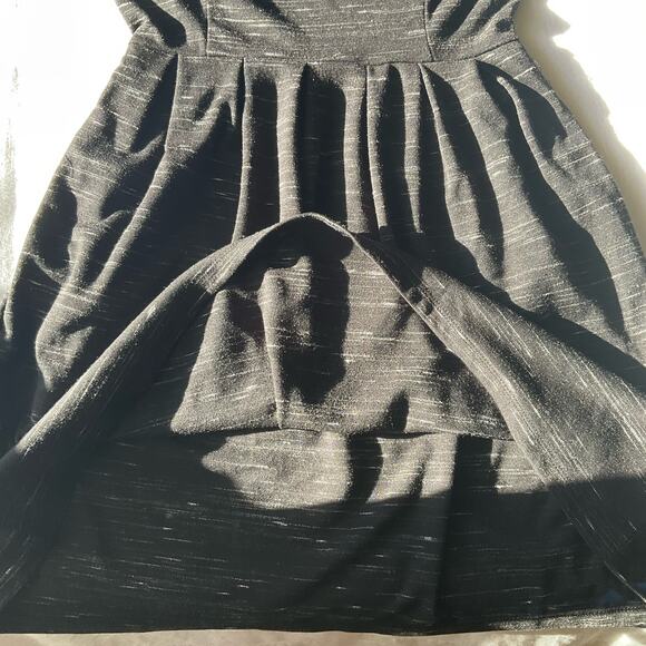 Women’s Sleeveless Crew Neck Knee-length Dress size M, Black - Picture 6 of 9